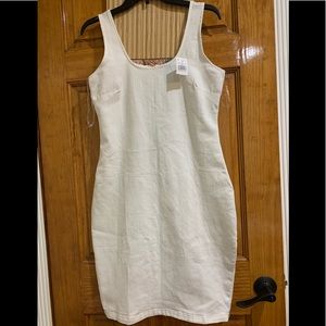Solid White Size M (6) Body Con dress NWT
